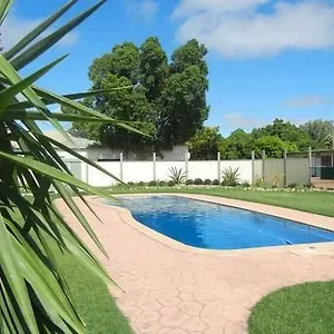 https://longreach-tourist-park-caravan-park.queenslandhotels.net