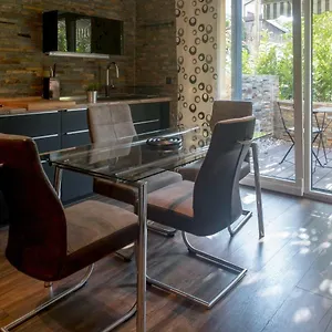 Cute Sunny Kod1 Apartment